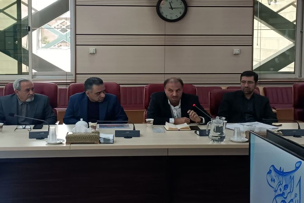 سعیدیان مدیرعامل شرکت فولاد تاکستان