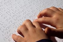 برگزاری امتحان نهایی دانش آموزان نابینای فارس با خط بریل 