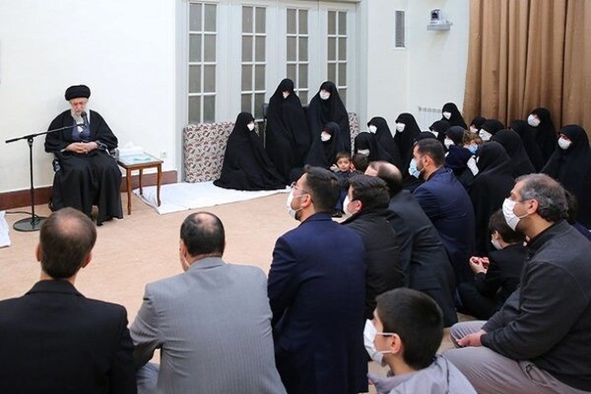 دیدار رهبر با خانواده مصبح یزدی