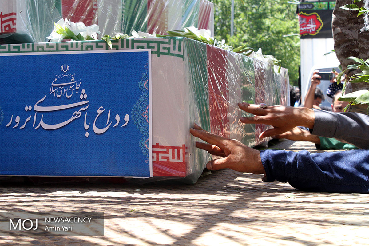 تشییع پیکر شهدای ترور (2)