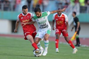 آلومینیوم بازی شروع نشده به داوری بازی پرسپولیس اعتراض دارد!
