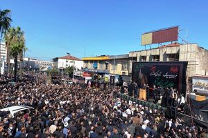 تشییع پیکر مطهر علامه حسن زاده آملی در آمل