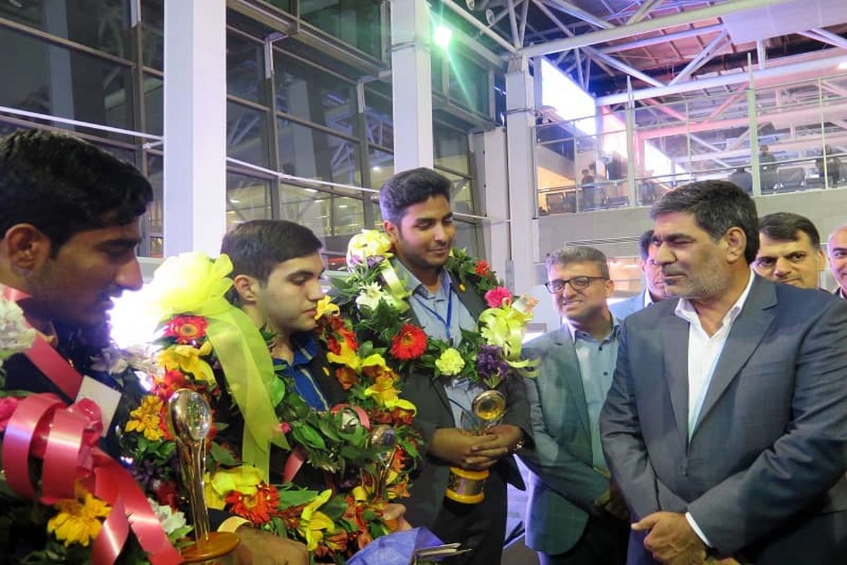 استقبال از نخبگان