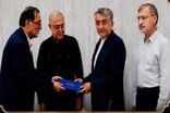 شهردار بندرعباس در شورای ترویج فرهنگ ایثار و شهادت تجلیل شد