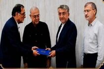 شهردار بندرعباس در شورای ترویج فرهنگ ایثار و شهادت تجلیل شد