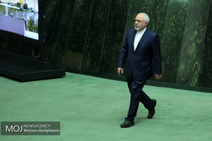ظریف به مجلس می‌رود