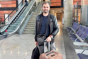 سرگئی بوزوگلی مربی اوکراینی برای امضای قرارداد هدایت تیم ملی آب‌های آرام به تهران آمد