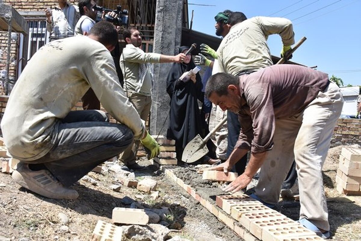 خودسازی در سایه خدمت‌رسانی