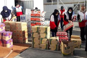 اجرای پویش هلال رحمت با مشارکت خانه‌های هلال اصفهان / توزیع ۳۲۰ بسته معیشتی بین نیازمندان