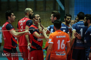 دیدار تیم های والیبال سایپا و خاتم اردکان