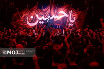 عزاداری شب اول ماه محرم در هیئت ریحانه الحسین(ع)