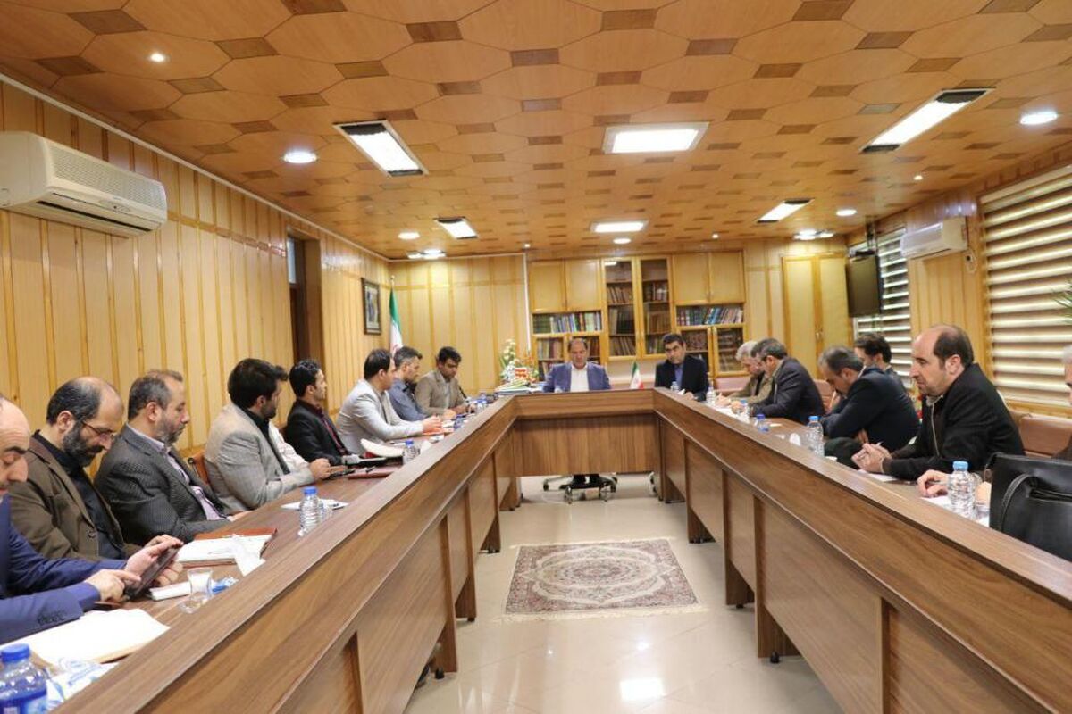 فرماندار شهرستان رشت در جلسه ی کمیسیون دانشجویی1