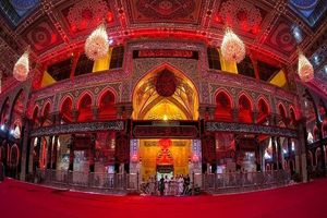 حرم امام حسین (ع) با فرش‌های قرمز مفروش شد