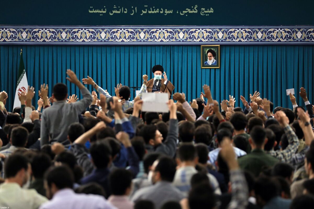 دیدار رمضانی دانشجویان با رهبر انقلاب