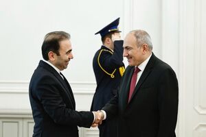 آمریکا برای فضاسازی روانی-رسانه‌ای و فریب سیاسی مدعی مذاکره است