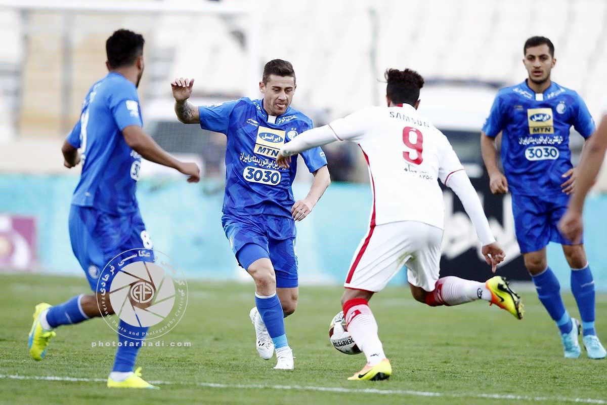 بازی نساجی مازندران و استقلال