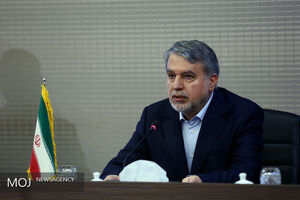 واکنش وزیر ارشاد به مظلومیت "آتنا"ها تا تلاش برای عدم توقیف
