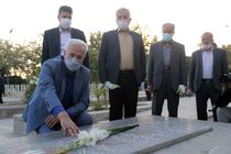 تجدید میثاق شهردار جدید اصفهان با شهدا در اولین روز کاری؛