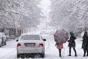 نوار غربی کشور و دامنه‌های جنوبی البرز را برف و باران دربر می‌گیرد