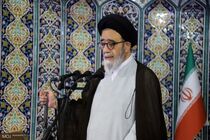 دریاچه ارومیه روز به روز به طرف خشک شدن حرکت می‌کند