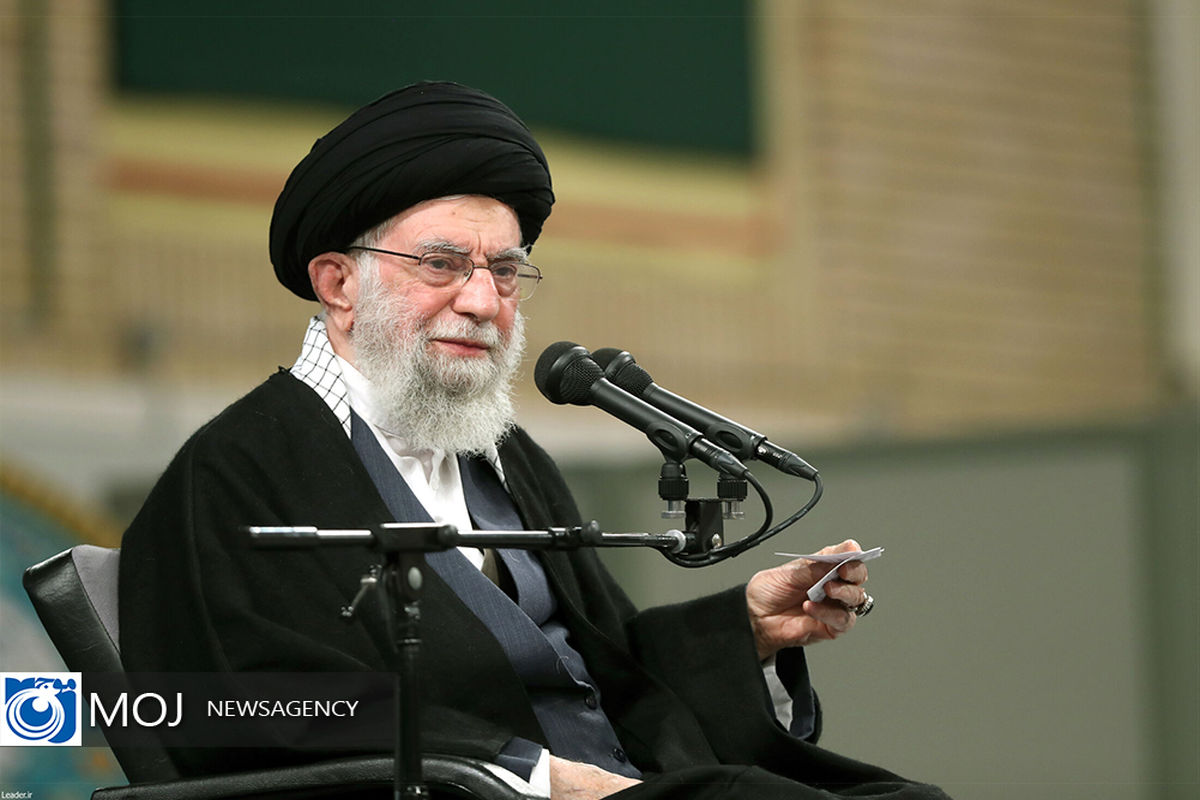 دیدار مداحان اهل‌ بیت با مقام معظم رهبری