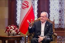 تحریم باشد یا نباشد، ایران را تغییر می‌دهیم