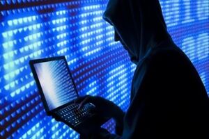 دستگیری کلاهبردار اینترنتی در قالب فروش مانتو