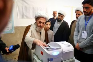 انتخابات از راه‌های تثبیت نظام است 
