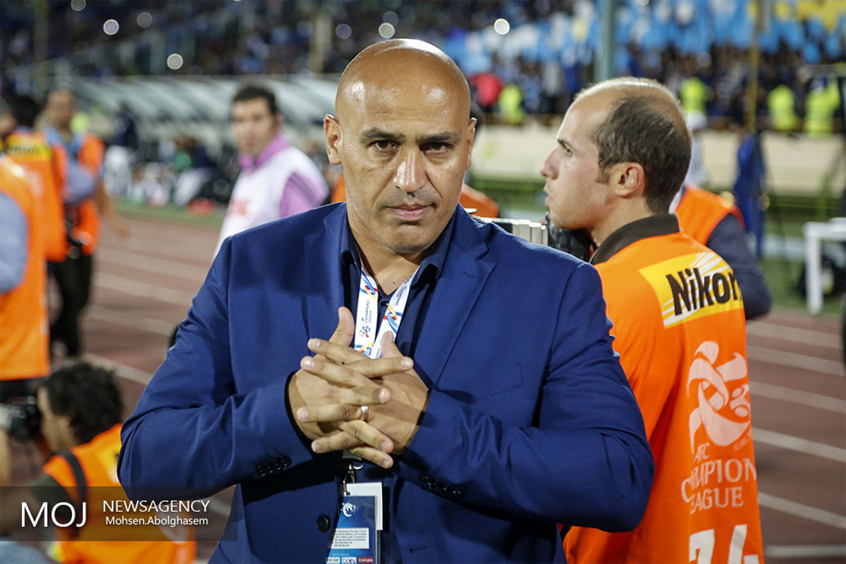 علیرضا منصوریان سرمربی تیم فوتبال استقلال