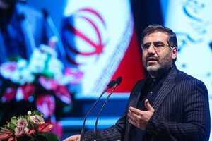 وزارت ارشاد باید نظارت‌گر باشد تا ذوق سرشار هنرمندان بجوشد
