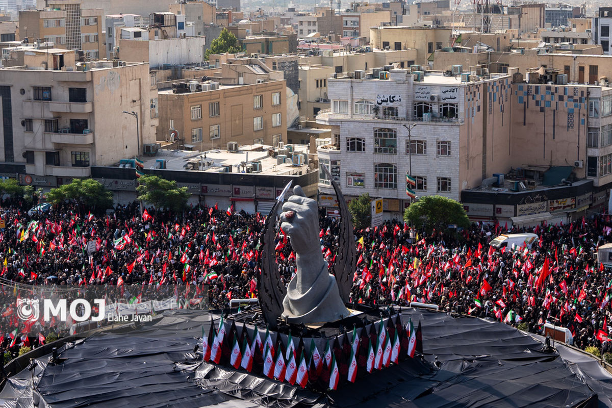 مراسم تشییع پیکر مطهر رهبر شهید انقلاب در تهران