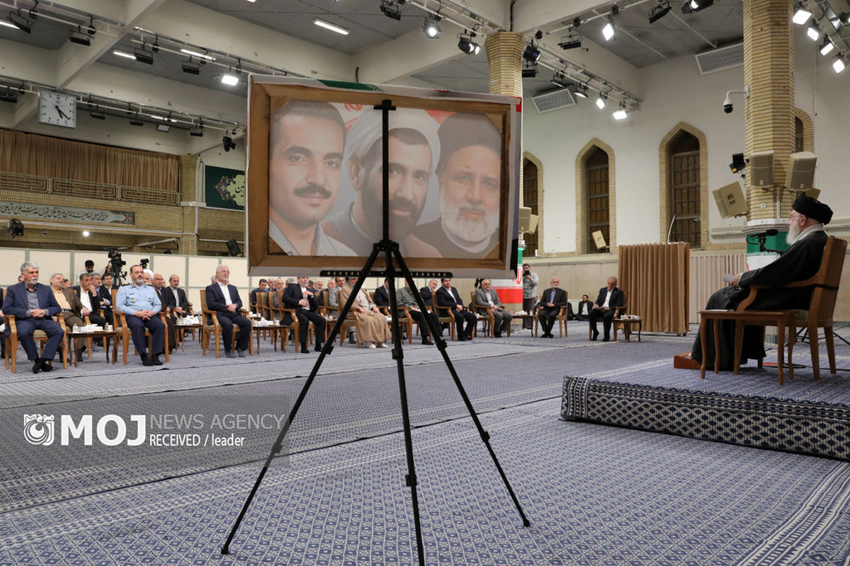 دیدار رئیس‌جمهور و اعضای هیئت دولت با رهبر انقلاب اسلامی