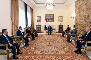 عمار حکیم با رئیس جمهوری مصر درباره تحولات منطقه رایزنی کرد