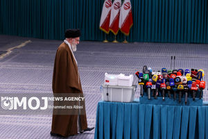  ۸ صبح فردا رهبر انقلاب رای خود را به صندوق ۱۱۰ خواهند انداخت