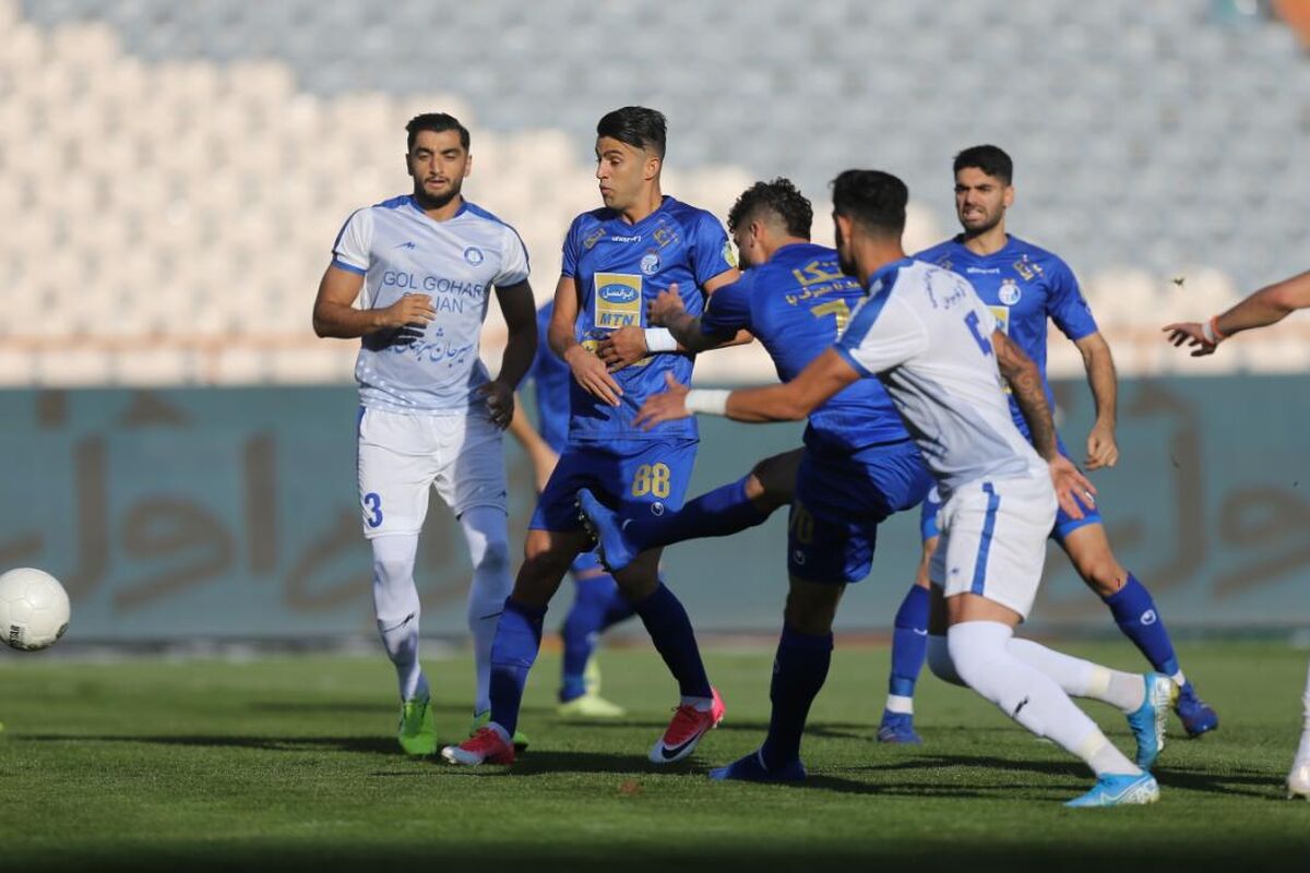 بازی استقلال و گل گهر1