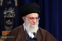 آغاز مراسم سخنرانی رهبر انقلاب در حرم ضوی