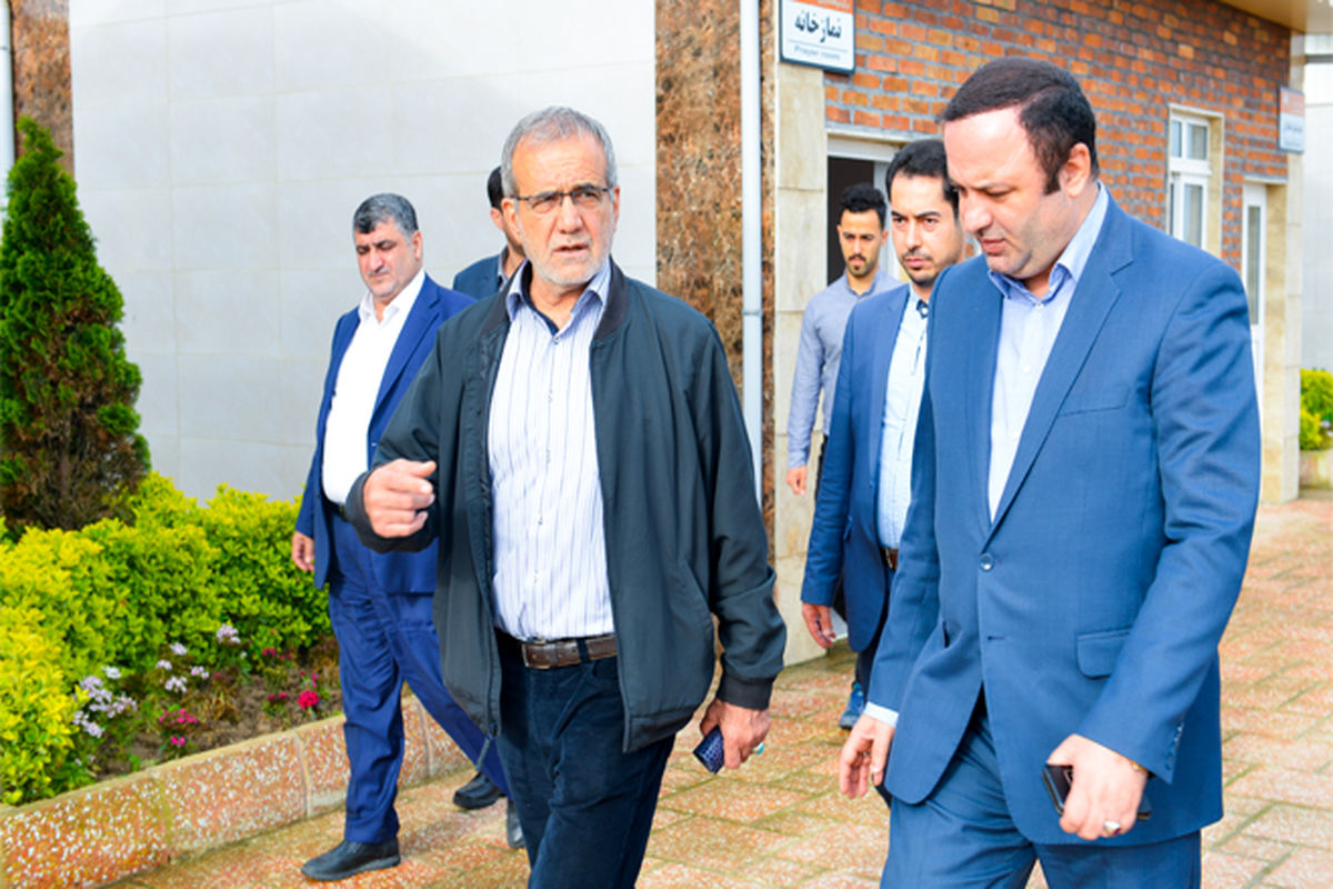بازدید مسعود پزشکیان از منطقه ازاد انزلی