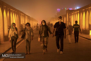 گرد و غبار شدید در اصفهان