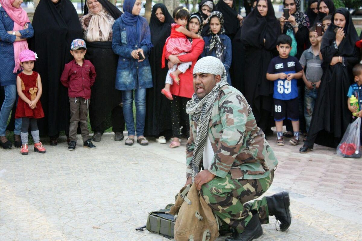 نمایش مدافعان حرم