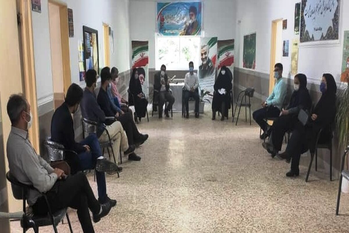 آموزش و پرورش مرزن آباد