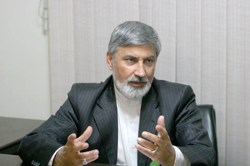 نگاه مدیران باید حسینی شود