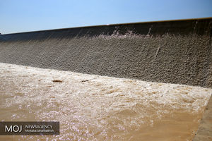 بازدید خبرنگاران از طرح های آبخیزداری مبارکه اصفهان