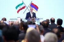 دستاوردهای سفر پزشکیان به ارمنستان: تضمین امنیتی مرزها و ارتقا تجارت دوجانبه به 3 میلیارد دلار