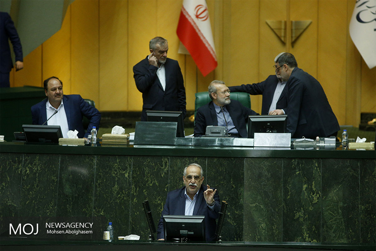 جلسه استیضاح وزیر امور اقتصادی و دارایی