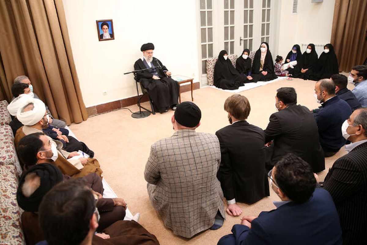 رهبر انقلاب