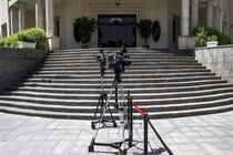 برخورد خلاف شان مسئول حفاظت نهاد ریاست جمهوری با خبرنگاران/  خبرنگاران از پوشش برنامه امروز دولت خودداری کردند