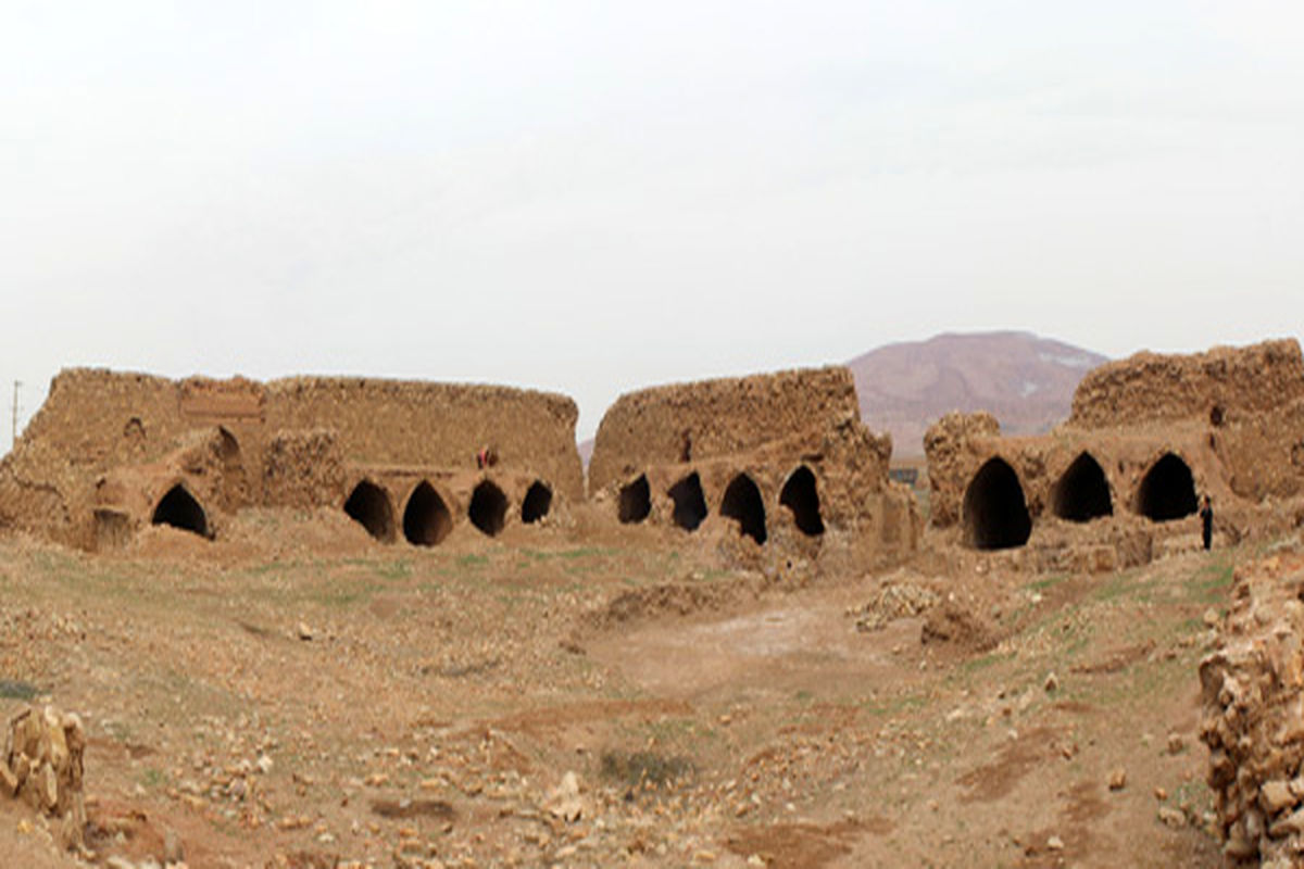 کاروانسرای کوه نمک قم 