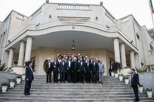 محصولی درباره گرفتن حقوق در دولت قبل می گوید