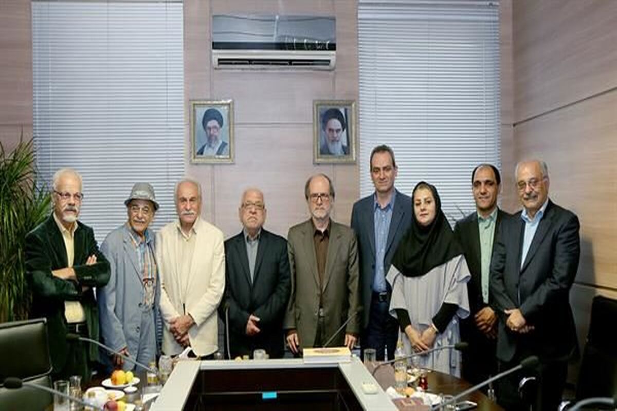 اعطای نشان هنری به 5 پیشکسوت تئاتر