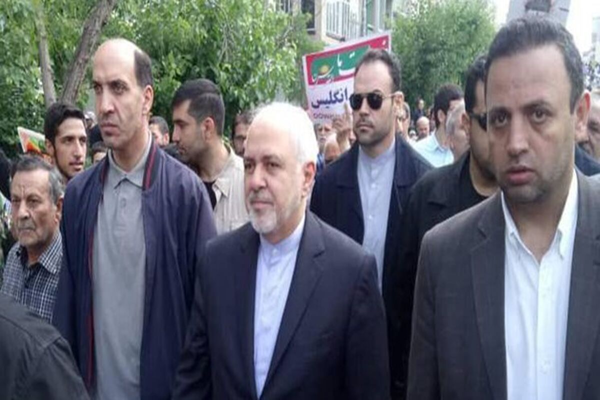 ظریف در راهپیمایی 22 بهمن